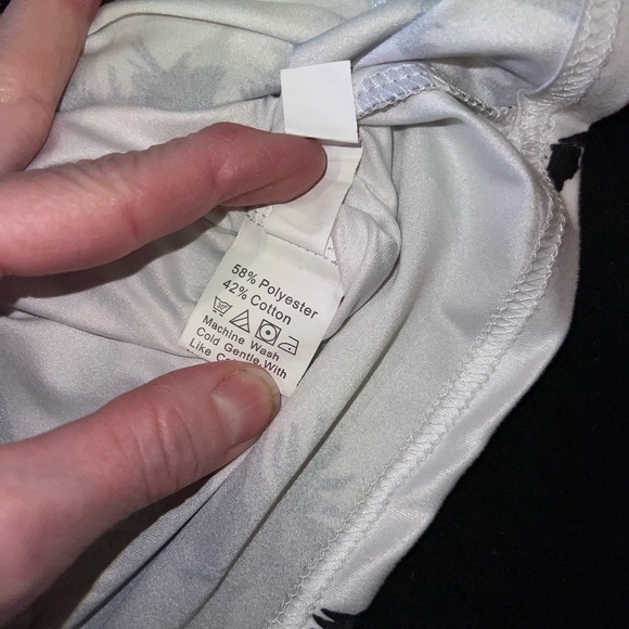 SHEIN palm tree top short sleeve shirt - Picture 3 of 3